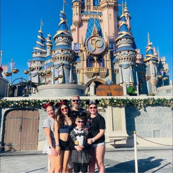 Meet your Posher, Allison - Picture 1 of 1